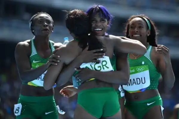 Relay team qualify as more Nigerians crash out